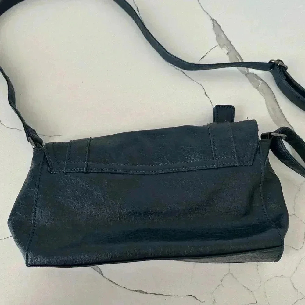 Fergi black leather crossbody purse bag excellent condition boho bohemian - Picture 8 of 9